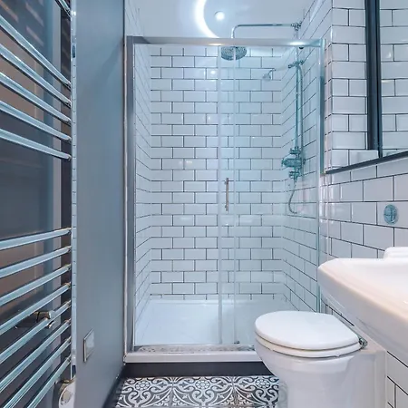 Luxury 2 King Beds In Centre Apartment