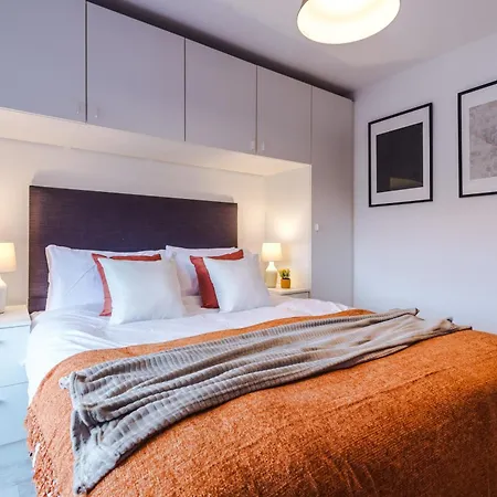 Luxury 2 King Beds In Centre Apartment