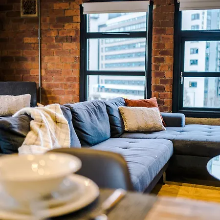 Luxury 2 King Beds In Centre *