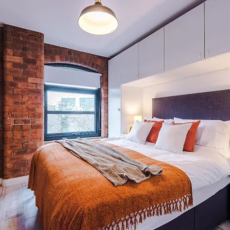 Luxury 2 King Beds In Centre