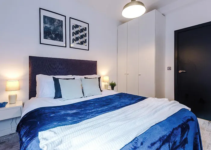 Апартаменты Luxury 2 King Beds In Centre